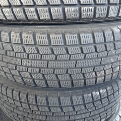 スタッドレスタイヤの画像