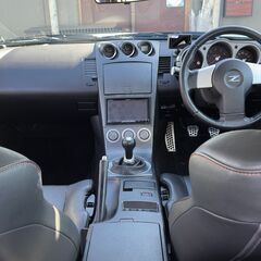 ローンは毎月16,700円～　日産　フェアレディZ　バージョンＳＴ　ＮＩＳＭＯ仕様 ＲＡＹＳＶｅｒ．ＮＩＳＭＯアルミ☆ＮＩＳＭＯマフラー 触媒 エアクリ ウイング Ｆバンパー☆ダウンサス 後期Ｈライト・ボンネット ブレンボキャリパー☆社外リアバンパー・サイドスカートの画像