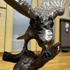 金属工芸 タカ 鷹 鷲 置物 金属製 インテリア 縁起物 鳥の画像