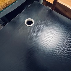 ゲーミングデスクの画像