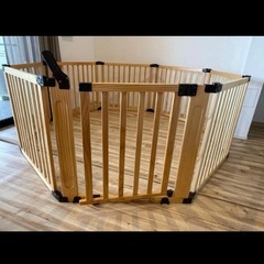 日本育児　たためる木製サークル フレックスDX 扉付きパネル　8枚　補助スタンド2個の画像