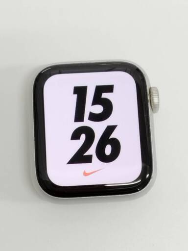 Apple Watch SE 第1世代/GPS/40mm/A2351/シルバー〈MYYL2J/A〉
