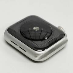 Apple Watch SE 第1世代/GPS/40mm/A2351/シルバー〈MYYL2J/A〉の画像