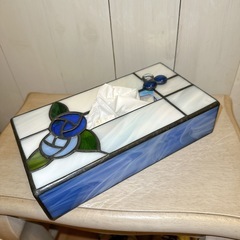 お譲りします❤️ステンドグラス ティッシュボックス❤️JR伊丹駅前の画像