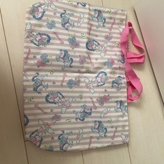 新品 横トートバッグの画像