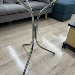 ジモティー割引🏷️【ジャングルジャングル 岸和田和泉インター店】丸型ガラステーブル 和泉市 堺市 岸和田市 泉大津市 高石市 泉北郡熊取町の画像