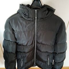 中古美品ほぼ無傷無汚無臭　中綿ジャンバー　160cm前後の方　人気の黒の画像