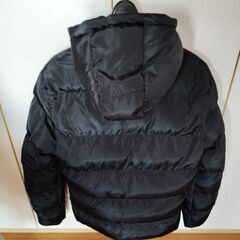 中古美品ほぼ無傷無汚無臭　中綿ジャンバー　160cm前後の方　人気の黒の画像