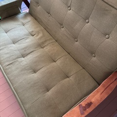 （お話中）グリーン　ソファーの画像