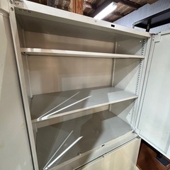 鍵付き 3段 書庫 両開き キャビネット 小の画像