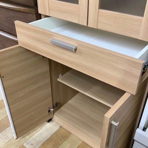 お値下げしました！】 2枚扉食器棚 入荷しました。の通販はau PAY 
