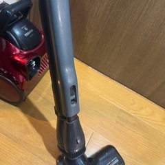 【動作OK・傷多め】TOSHIBA 掃除機／ノズル破損あり／引き取り限定の画像