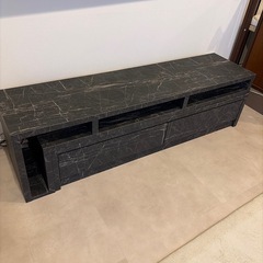 テレビボードの画像