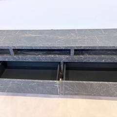 テレビボードの画像