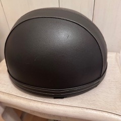 【お取引中】お譲りします❤️ハーフ ヘルメット❤️ブラウン❤️JR伊丹駅前の画像