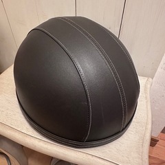 【お取引中】お譲りします❤️ハーフ ヘルメット❤️ブラウン❤️JR伊丹駅前の画像