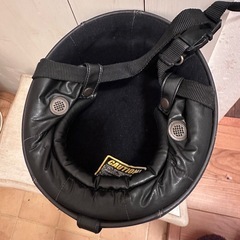 【お取引中】お譲りします❤️ハーフ ヘルメット❤️ブラウン❤️JR伊丹駅前の画像