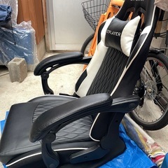 GTPLAYERの座椅子(リクライニングチェアー)の画像