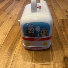 アンパンマン　救急車　おもちゃの画像