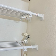 突っ張り棚2つの画像