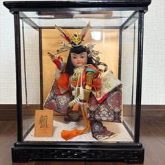 5月、兜飾りの画像