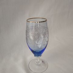 ワイングラス（青・ピンク）の画像