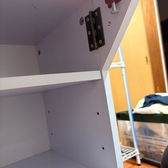 バタフライ 食器棚 キャスター付きの画像