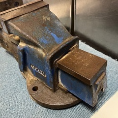 ナベヤ ERON No.125 エコノミーバイス 口幅125㎜ 5インチ 万力 作業 固定 締め付け 工具 中古品 ③の画像