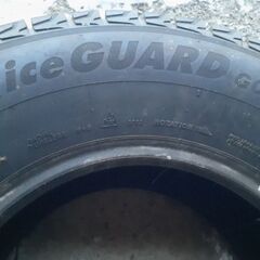 ☆士別発☆ ヨコハマ　冬タイヤ　新品 　２本セット YOKOHAMA アイスガードSUV G075 265/70-15の画像