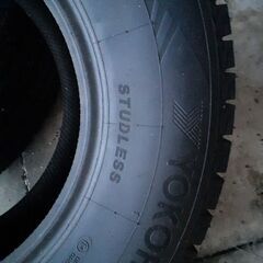 ☆士別発☆ ヨコハマ　冬タイヤ　新品 　２本セット YOKOHAMA アイスガードSUV G075 265/70-15の画像