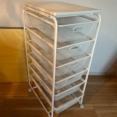 IKEA収納ケース6段 白の画像