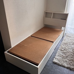 セミシングル木製ベッドの画像