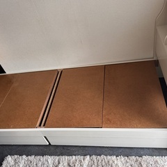 セミシングル木製ベッドの画像