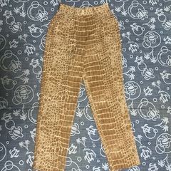 激レア クリスチャンディオール クロコダイル柄 パンツスーツ 40 ベージュの画像