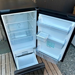 【美品 洗浄クリーニング済】2023年 2ドア冷凍冷蔵庫 162ℓ Hisense HR-D16FBの画像