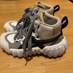 オニツカタイガー デンティグレ LL ホワイト/グレー 23cmの画像