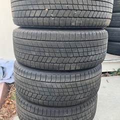 235/45/18  LEONIS　4本セットの画像