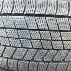 235/45/18  LEONIS　4本セットの画像