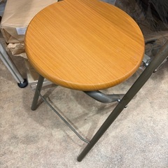 折り畳み椅子の画像