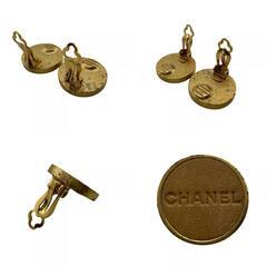 シャネル CHANEL イヤリング シャネルロゴ 00A ベージュの画像