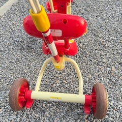 子供用三輪車の画像