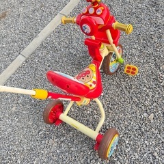 子供用三輪車の画像