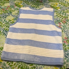 100〜120サイズ　あったかベストの画像