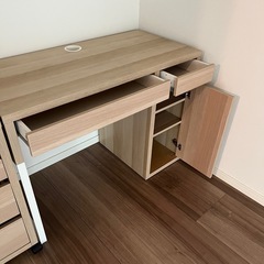 【IKEA】お取引12/20-21希望⭐︎デスク＆引き出しセットの画像