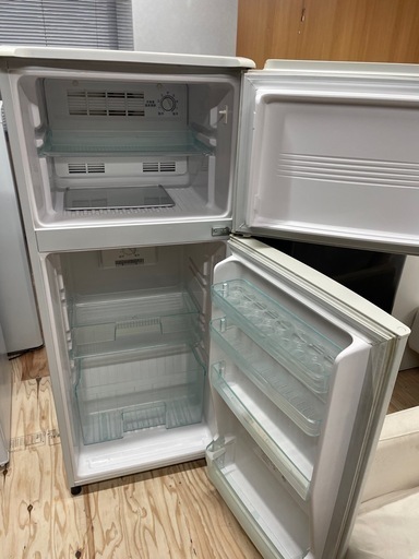 【在庫限り格安‼️】サンヨー　冷凍冷蔵庫　SR-18B(H) 2ドア冷蔵庫