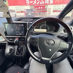 ヴォクシーの画像