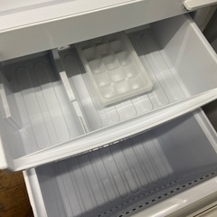 SHARP 2020 137L　冷凍冷蔵庫の画像