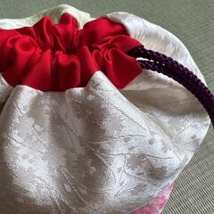 無料　◆手作り シルク 巾着ポーチ◆　の画像