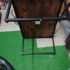 ニトリ製品、テーブル足金属製品の画像