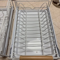 食器収納の画像